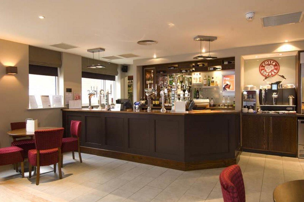 Premier Inn Manchester City Centre Екстериор снимка