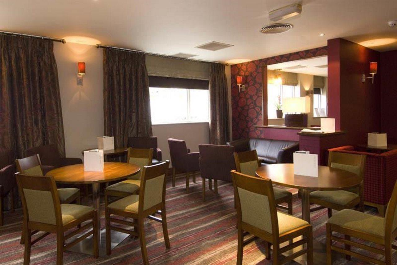 Premier Inn Manchester City Centre Екстериор снимка